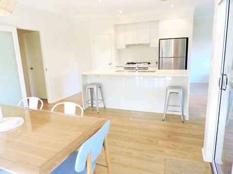 Contemporary Cove - Quindalup - Northern Rivers Accommodation 6