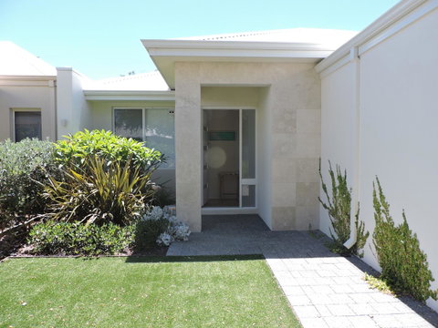 Contemporary Cove - Quindalup - Northern Rivers Accommodation 2