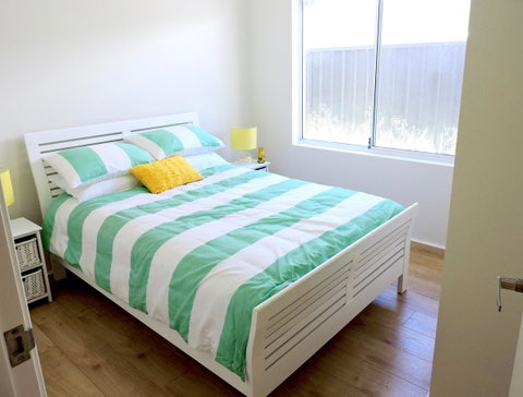 Contemporary Cove - Quindalup - Northern Rivers Accommodation 10