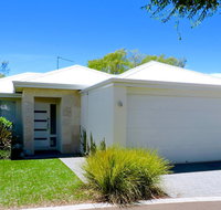 Contemporary Cove - Quindalup - Northern Rivers Accommodation
