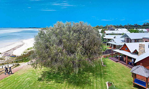Beach House Dunsborough - Northern Rivers Accommodation 1