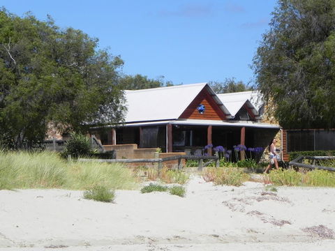 Beach House Dunsborough - Northern Rivers Accommodation 9