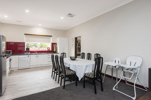 Big House Heated Pool 11 Beds Como / South Perth / Applecross - Northern Rivers Accommodation 9