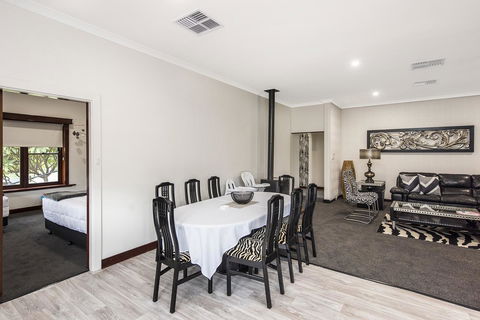 Big House Heated Pool 11 Beds Como / South Perth / Applecross - Northern Rivers Accommodation 13