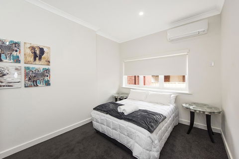Big House Heated Pool 11 Beds Como / South Perth / Applecross - Northern Rivers Accommodation 19