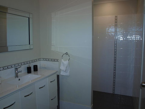 Hamersley Apartment - Northern Rivers Accommodation 5