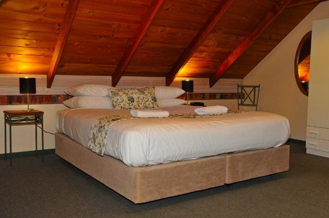 Waterfall Cottages - Northern Rivers Accommodation 4