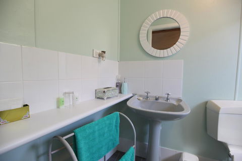 Jacaranda Guest House - Northern Rivers Accommodation 9