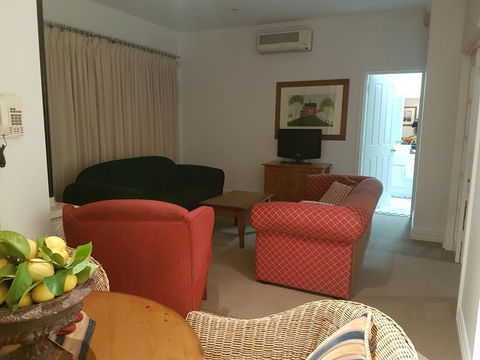 Two Sisters Chalets - Northern Rivers Accommodation 12