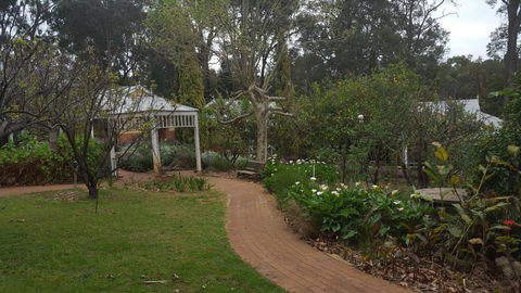 Two Sisters Chalets - Northern Rivers Accommodation 14