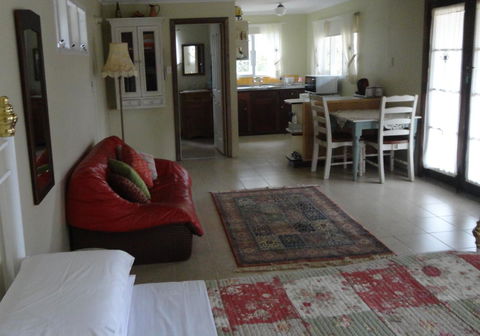 Di's Cabin In Dwellingup - Northern Rivers Accommodation 17