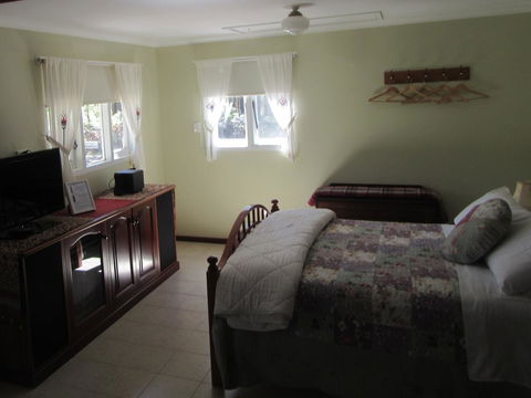 Di's Cabin In Dwellingup - Northern Rivers Accommodation 10