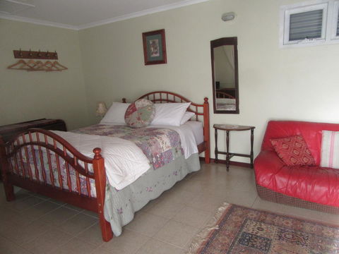 Di's Cabin In Dwellingup - Northern Rivers Accommodation 9