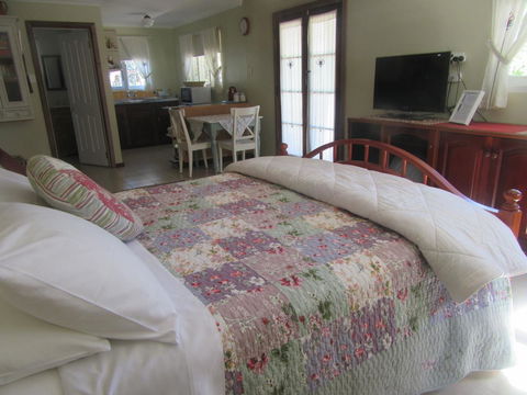 Di's Cabin In Dwellingup - Northern Rivers Accommodation 11