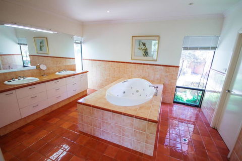Arum - Close To The Margaret River - Northern Rivers Accommodation 25