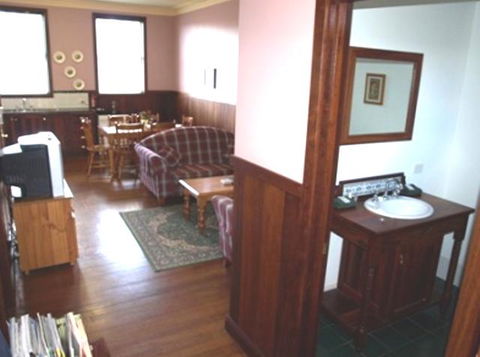 Pemberton Old Picture Theatre Holiday Apartments - Northern Rivers Accommodation 9