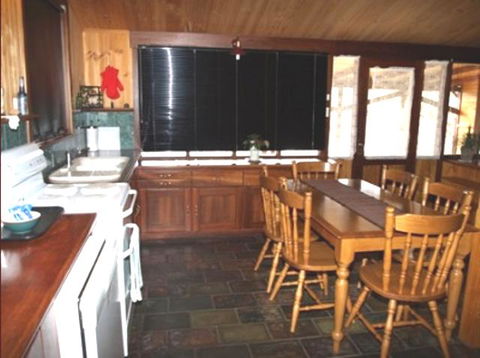 Pemberton Old Picture Theatre Holiday Apartments - Northern Rivers Accommodation 7