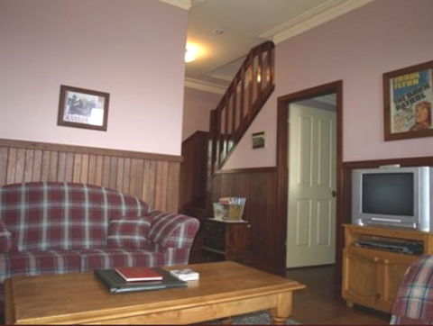 Pemberton Old Picture Theatre Holiday Apartments - Northern Rivers Accommodation 6