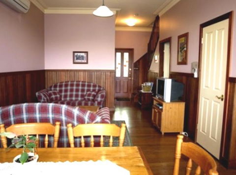 Pemberton Old Picture Theatre Holiday Apartments - Northern Rivers Accommodation 5