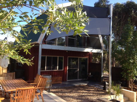 Dunsborough Barn Stay - Northern Rivers Accommodation 5