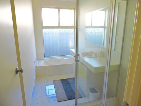 Silver Gull Family Retreat - Northern Rivers Accommodation 10