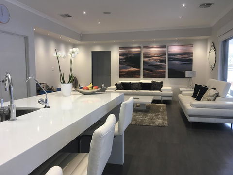 Magnificent Beach Retreat - Northern Rivers Accommodation 24