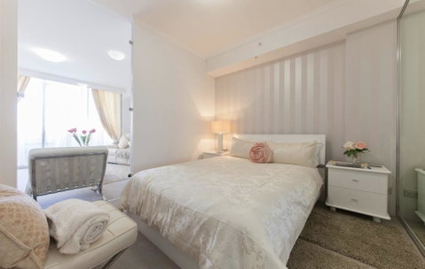 Perth Luxury City Apartment- Free Parking - Northern Rivers Accommodation 4