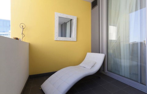 Perth Luxury City Apartment- Free Parking - Northern Rivers Accommodation 13