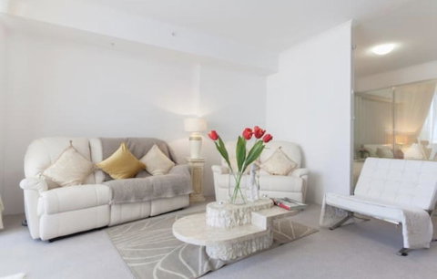 Perth Luxury City Apartment- Free Parking - Northern Rivers Accommodation 0
