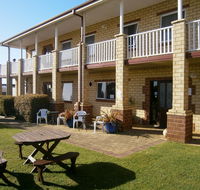 Baywatch Manor Augusta - Northern Rivers Accommodation