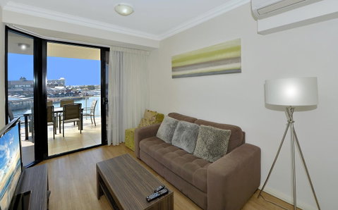 Dolphin Quay Apartments - Northern Rivers Accommodation 3