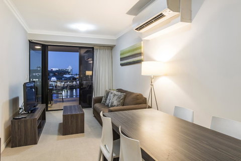 Dolphin Quay Apartments - Northern Rivers Accommodation 19