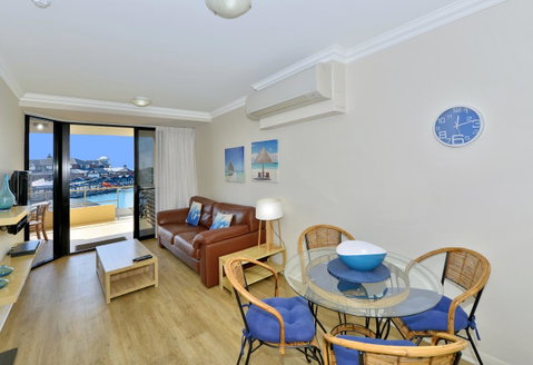 Dolphin Quay Apartments - Northern Rivers Accommodation 12