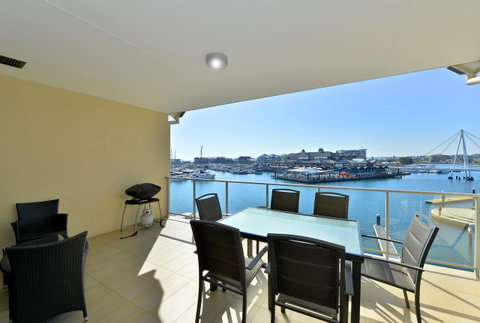 Dolphin Quay Apartments - Northern Rivers Accommodation 4