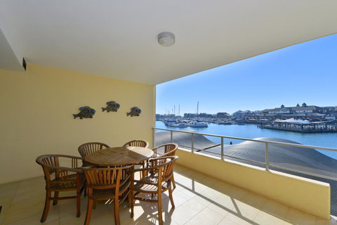 Dolphin Quay Apartments - Northern Rivers Accommodation 14