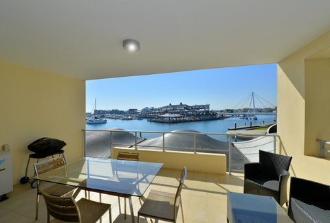 Dolphin Quay Apartments - Northern Rivers Accommodation 8