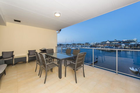 Dolphin Quay Apartments - Northern Rivers Accommodation 21
