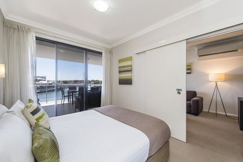 Dolphin Quay Apartments - Northern Rivers Accommodation 28