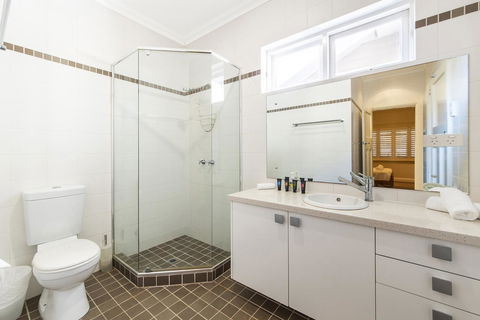 Inner Western Suburbs Retreat - Northern Rivers Accommodation 25