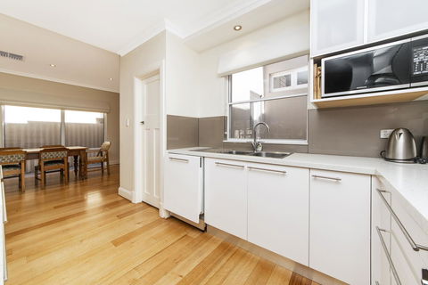 Inner Western Suburbs Retreat - Northern Rivers Accommodation 5