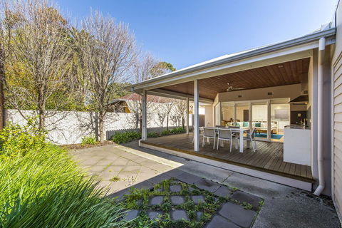 Inner Western Suburbs Retreat - Northern Rivers Accommodation 0