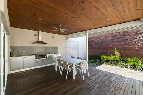Inner Western Suburbs Retreat - Northern Rivers Accommodation 13