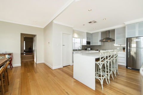 Inner Western Suburbs Retreat - Northern Rivers Accommodation 10