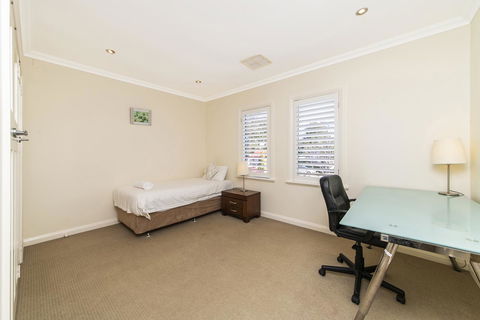 Inner Western Suburbs Retreat - Northern Rivers Accommodation 31