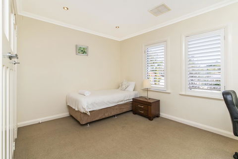 Inner Western Suburbs Retreat - Northern Rivers Accommodation 32