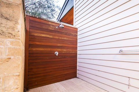 Arthouse - Northern Rivers Accommodation 10