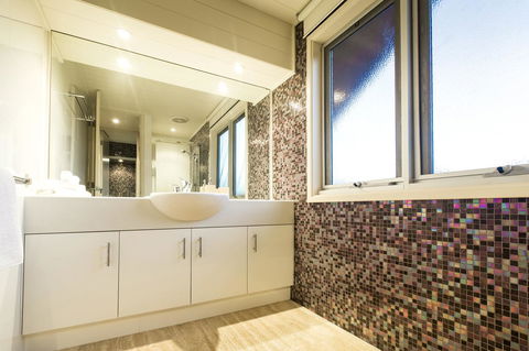 Arthouse - Northern Rivers Accommodation 24