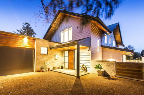 Arthouse - Northern Rivers Accommodation 26