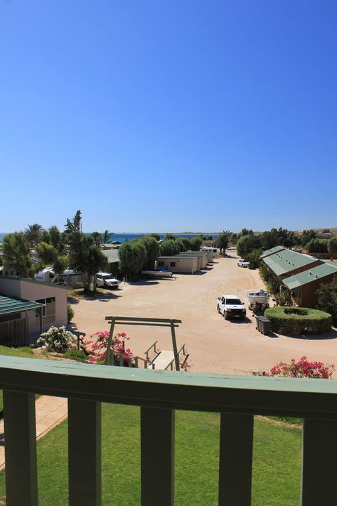 Ningaloo Coral Bay â€“ Bayview - Northern Rivers Accommodation 21