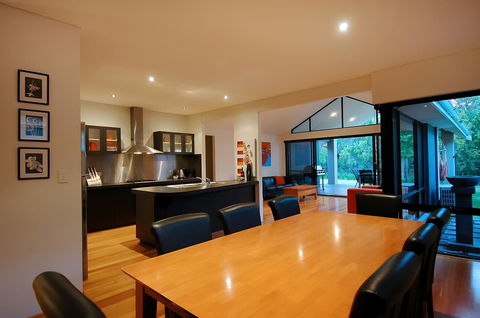 THE SANCTUARY LUXURY HOLIDAY HOME - Northern Rivers Accommodation 19